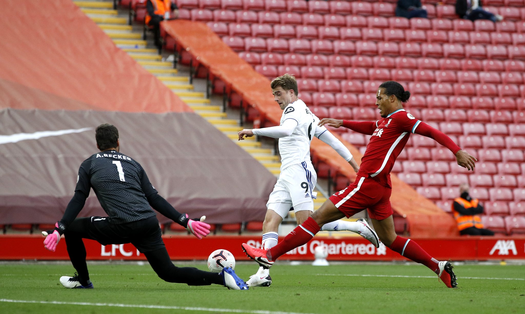 他不仅是在 他不仅是在